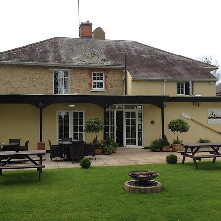 Millhouse Hotel And Riverside Restaurant Sharnbrook ภายนอก รูปภาพ