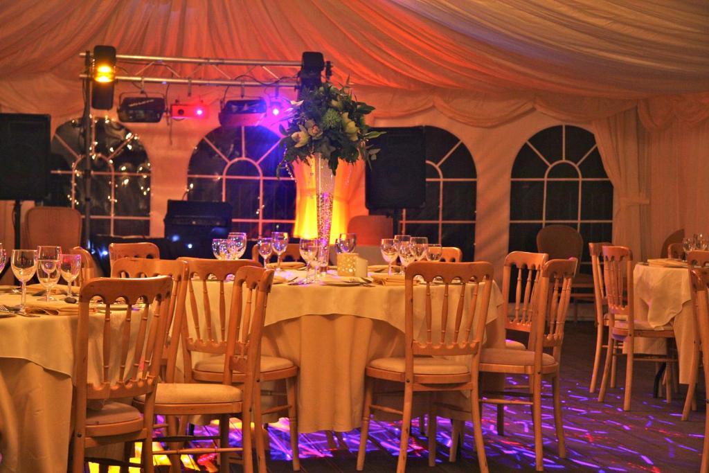 Millhouse Hotel And Riverside Restaurant Sharnbrook ภายนอก รูปภาพ