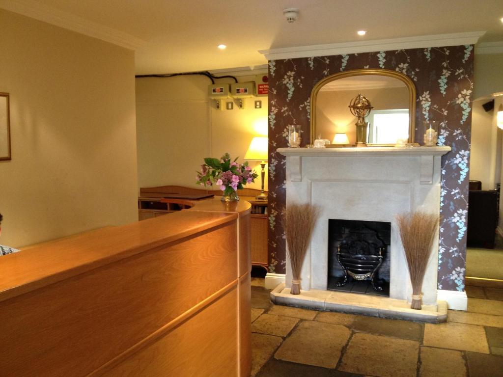 Millhouse Hotel And Riverside Restaurant Sharnbrook ภายนอก รูปภาพ